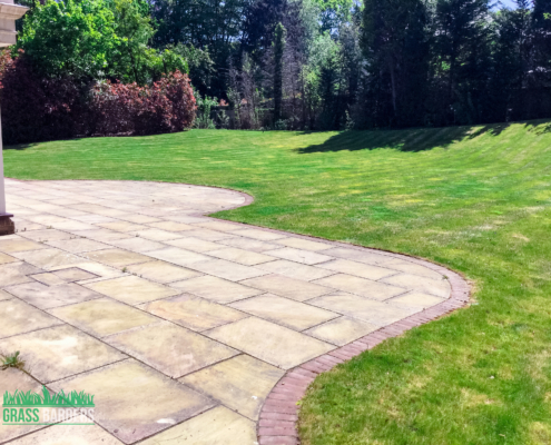 Garden maintenance services in Oxshott KT22